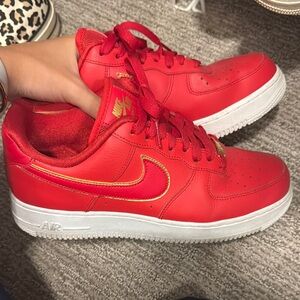 Nike Red Sneakers Classic Low-Top Design
